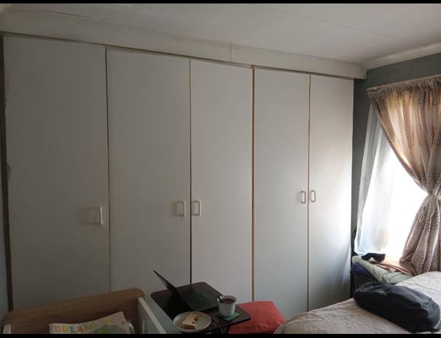 2 BEDROOM APARTMENT FOR SALE IN ALBEMARLE EXT 1